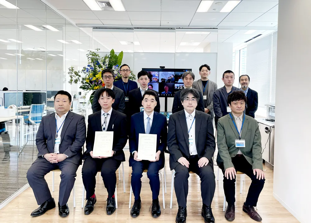 入社式の集合写真